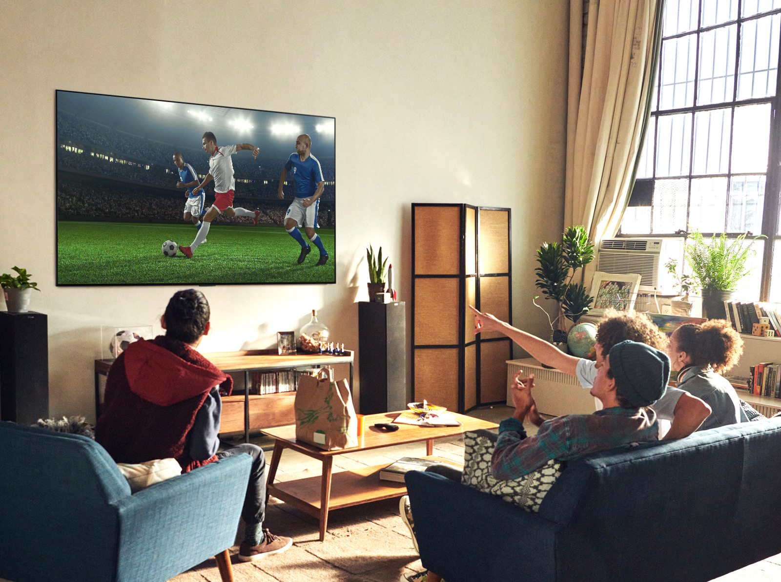 Disfrutar el fútbol desde casa: la tecnología OLED potencia la experiencia de los aficionados